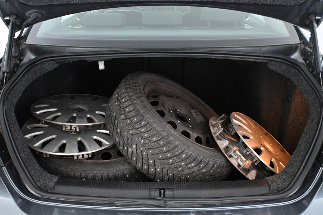 VOLKSWAGEN Jetta 2006