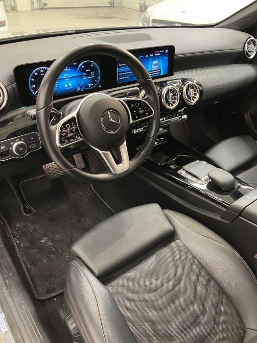 MERCEDES-BENZ A 2021