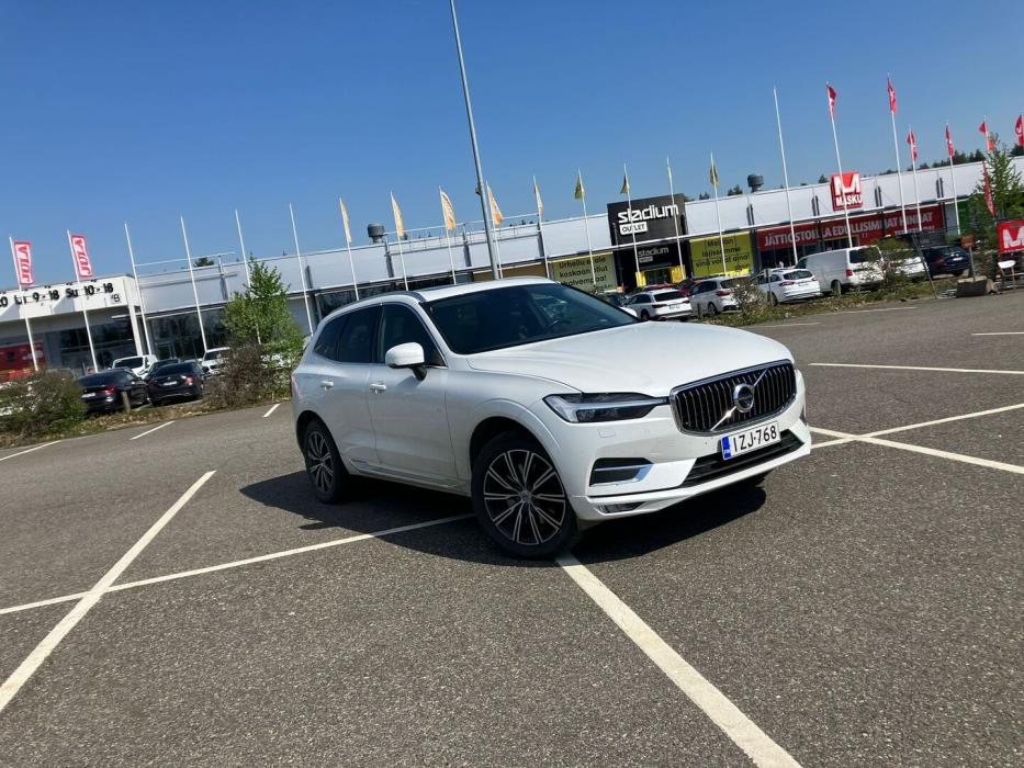 VOLVO XC60 2021