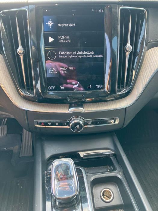 VOLVO XC60 2021