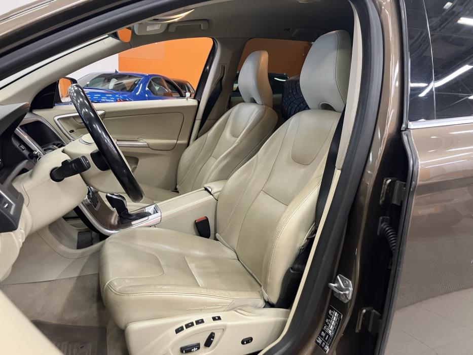 VOLVO XC60 2016