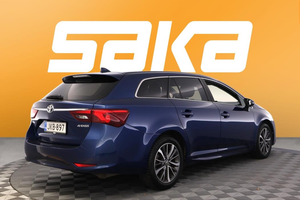 TOYOTA Avensis 2016