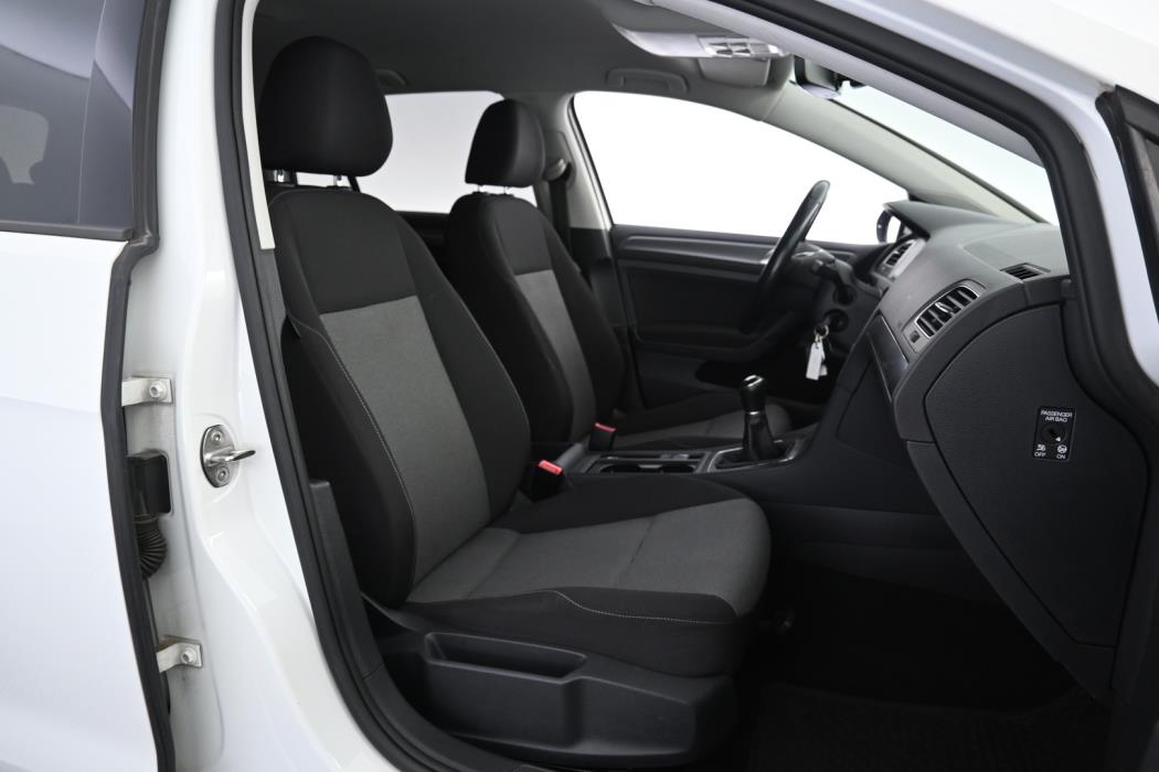 VOLKSWAGEN Golf 2017