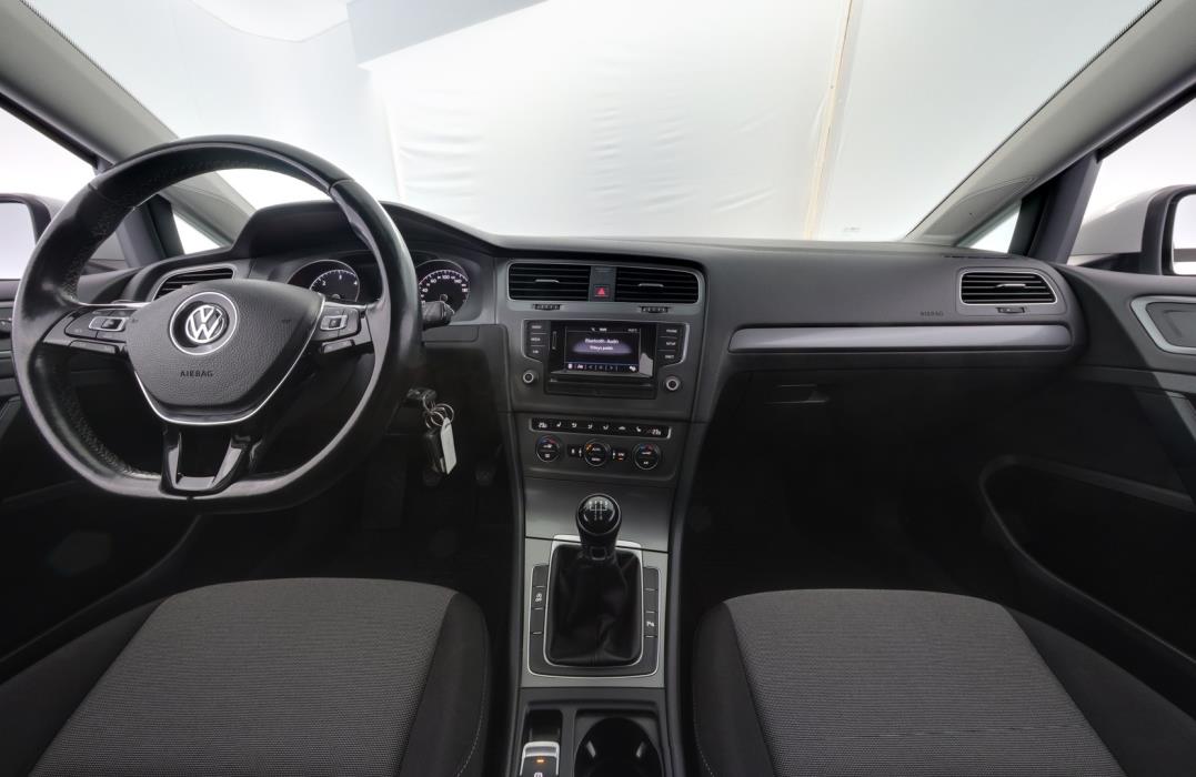 VOLKSWAGEN Golf 2017
