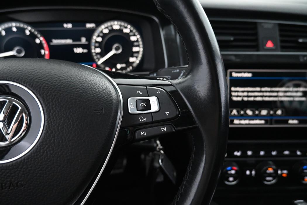 VOLKSWAGEN Golf 2018