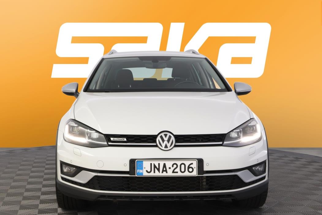 VOLKSWAGEN Golf 2018