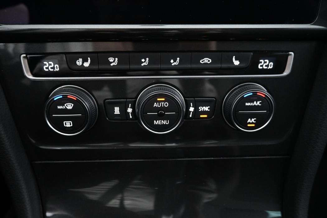VOLKSWAGEN Golf 2018