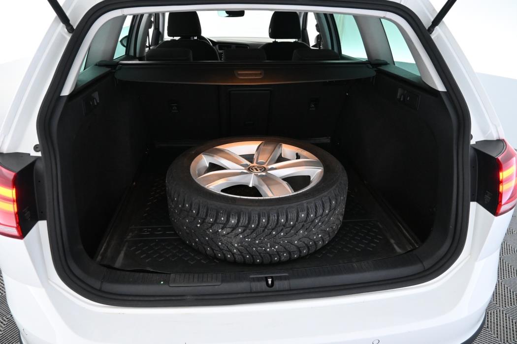 VOLKSWAGEN Golf 2018
