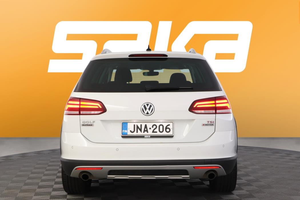 VOLKSWAGEN Golf 2018