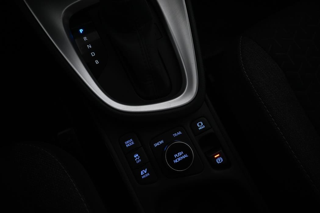 TOYOTA Yaris Cross 2024