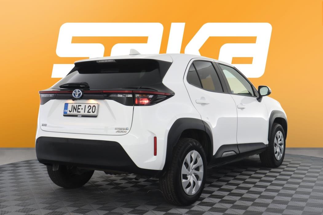 TOYOTA Yaris Cross 2024