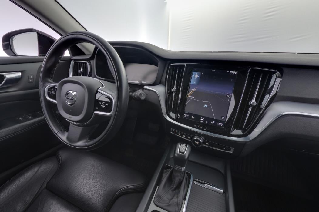 VOLVO V60 2021