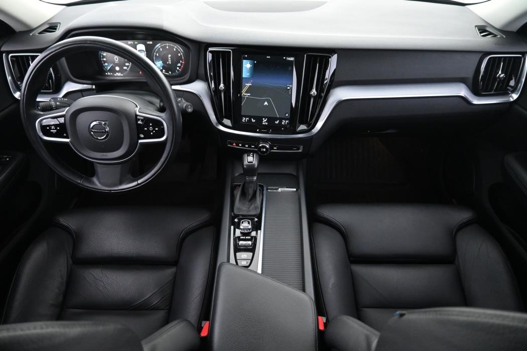 VOLVO V60 2021