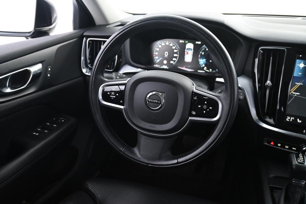 VOLVO V60 2021