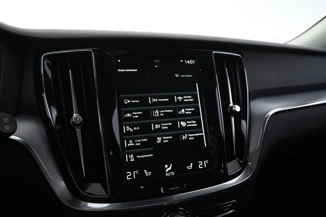 VOLVO V60 2021