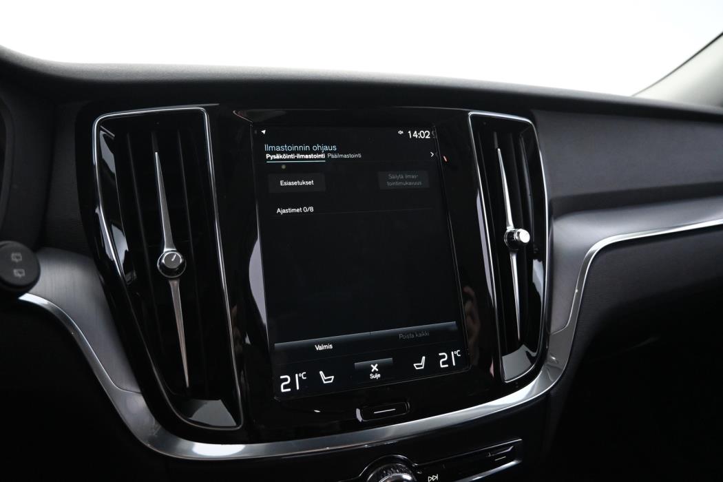 VOLVO V60 2021