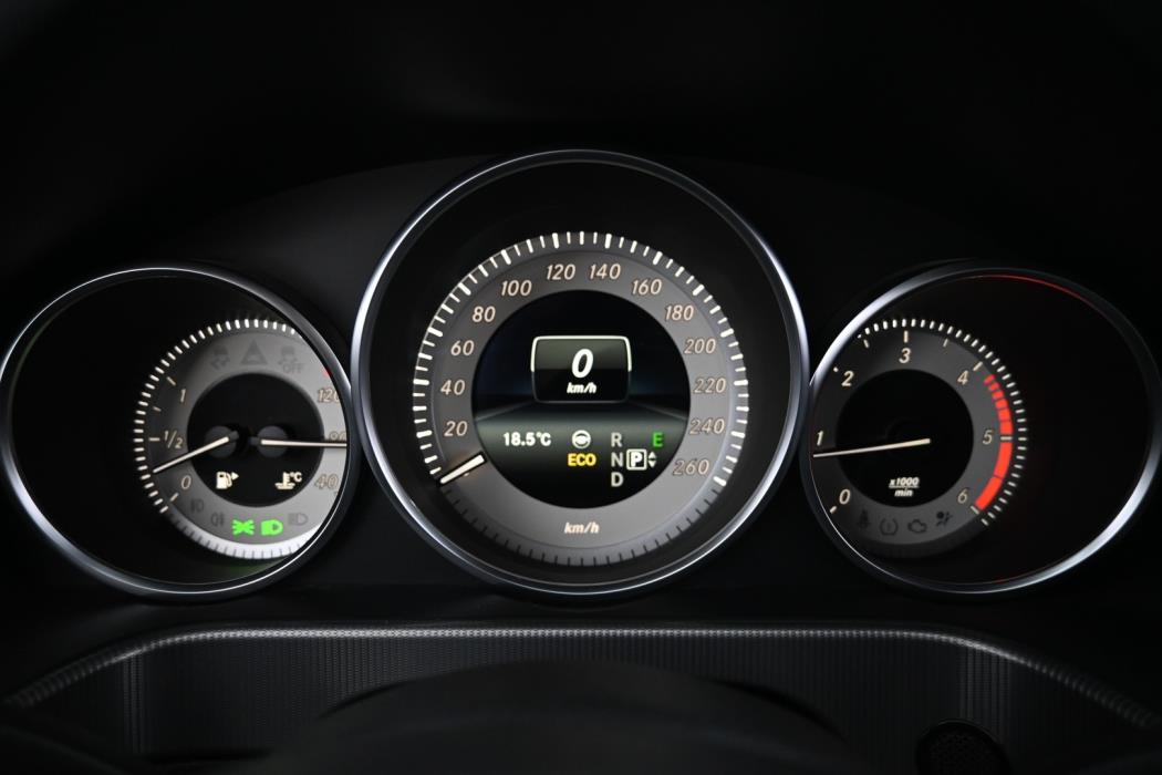 MERCEDES-BENZ E 2013
