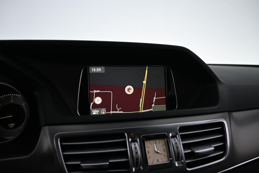 MERCEDES-BENZ E 2013
