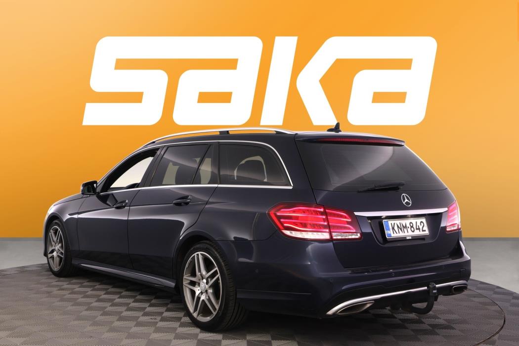 MERCEDES-BENZ E 2013