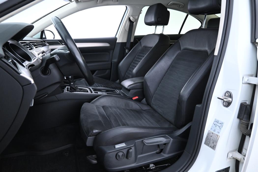 VOLKSWAGEN Passat 2016