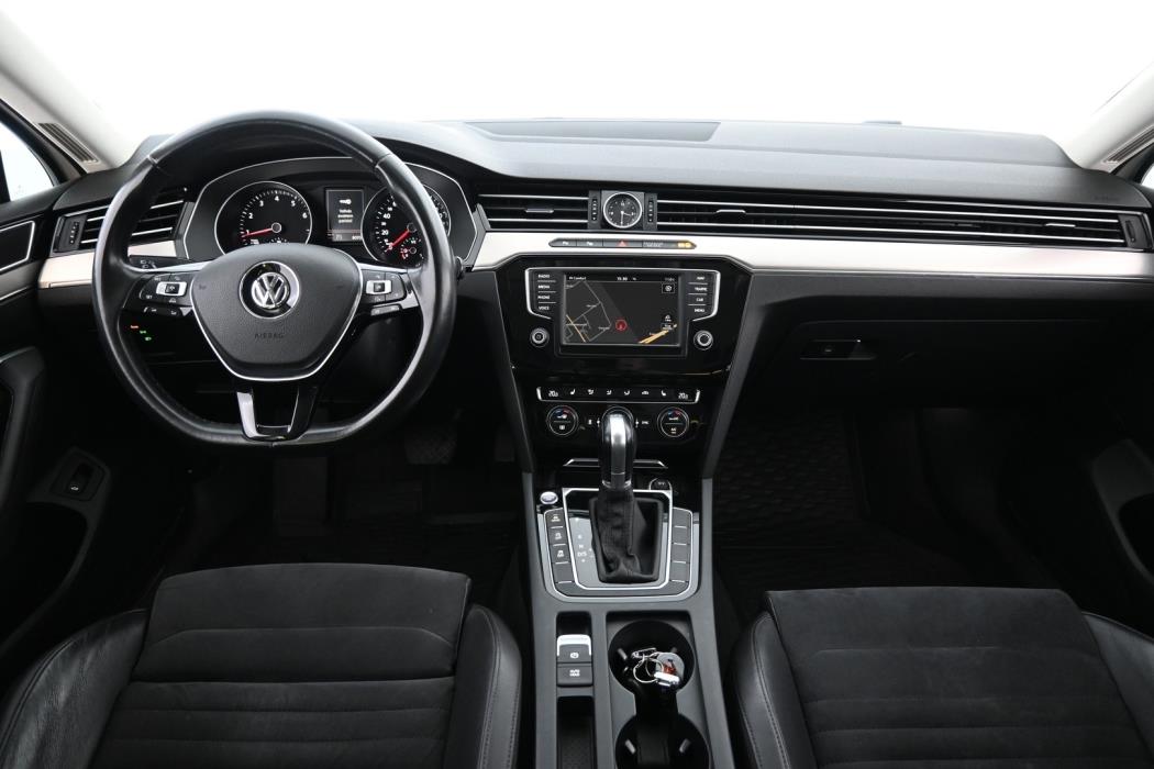 VOLKSWAGEN Passat 2016