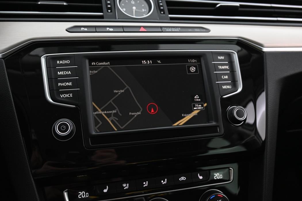 VOLKSWAGEN Passat 2016