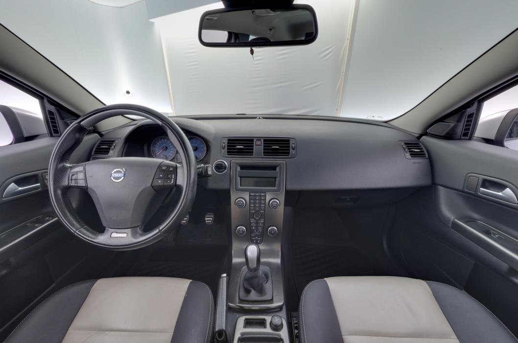 VOLVO C30 2012