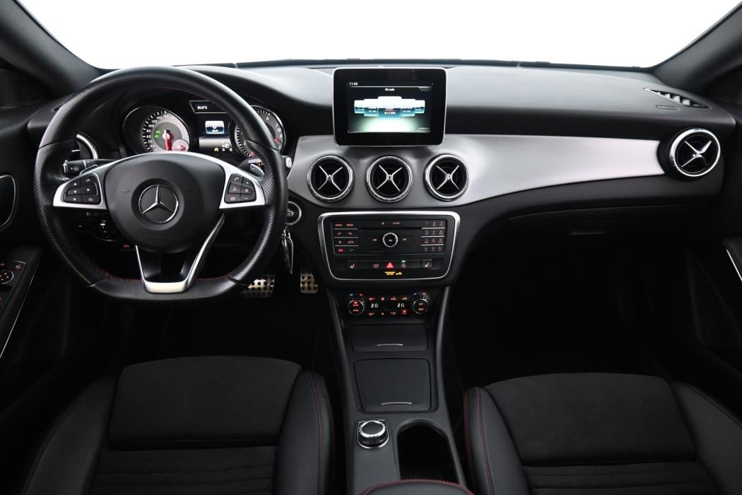 MERCEDES-BENZ CLA 2016