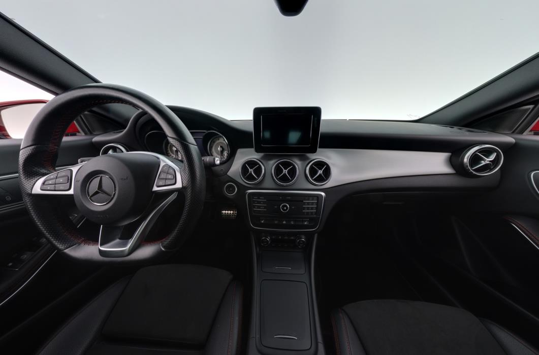MERCEDES-BENZ CLA 2016