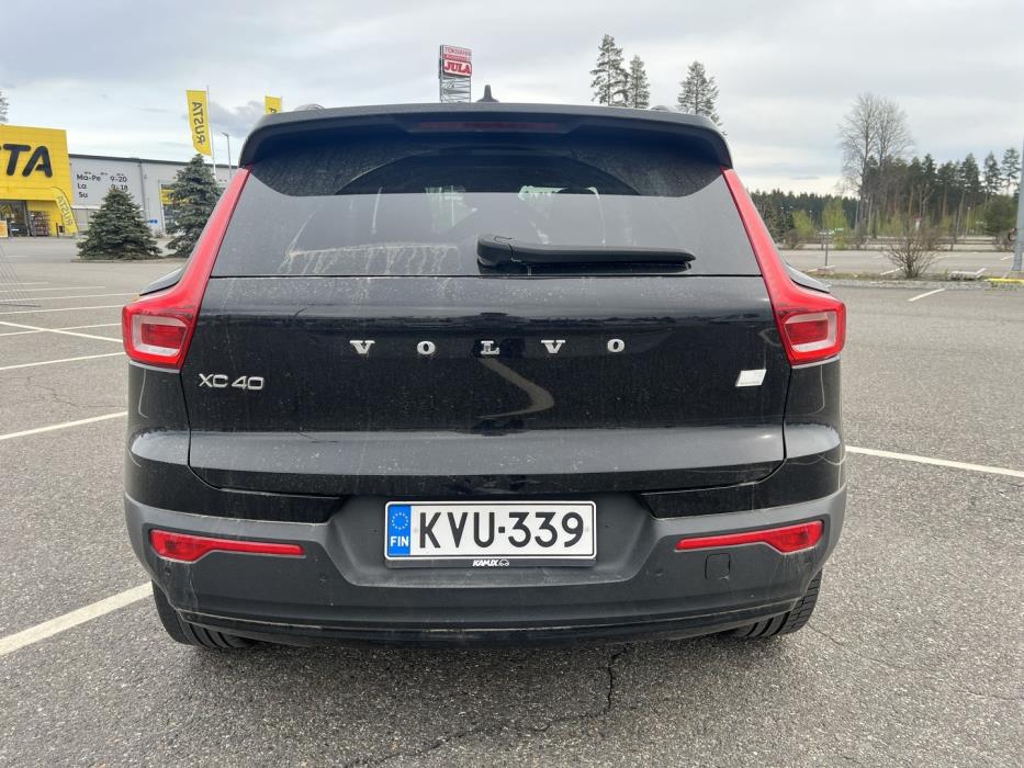 VOLVO XC40 2021