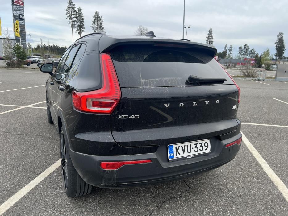 VOLVO XC40 2021