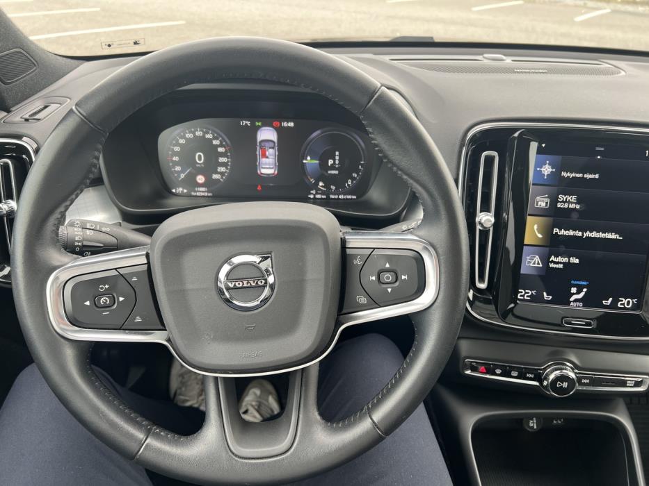 VOLVO XC40 2021