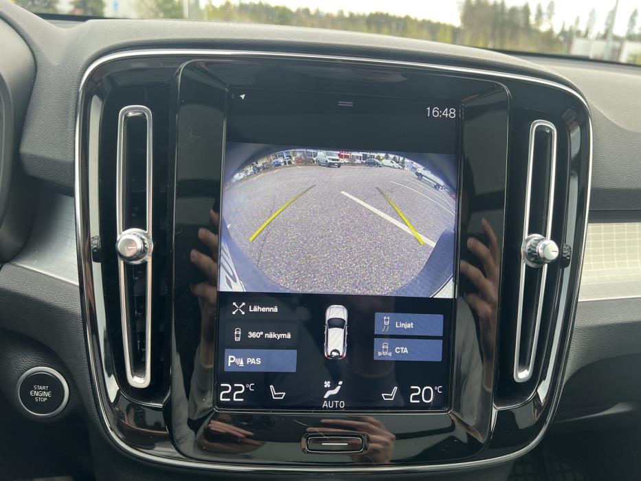 VOLVO XC40 2021