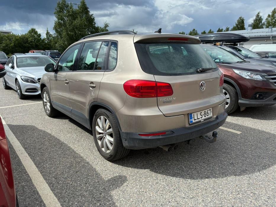 VOLKSWAGEN Tiguan 2013