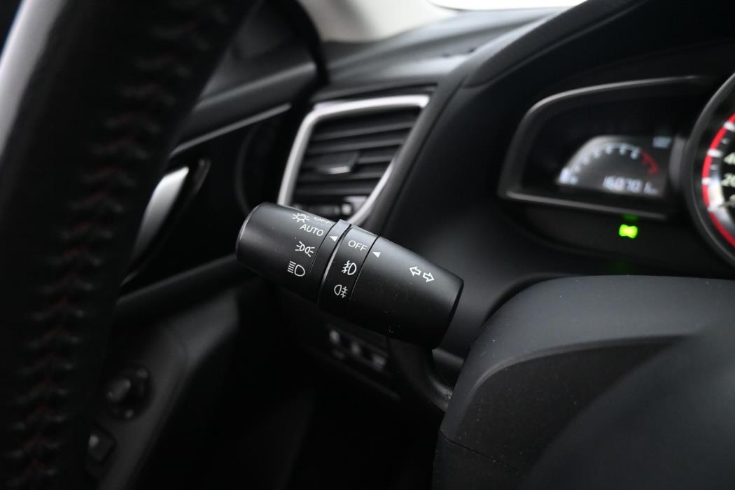 MAZDA 3 2014