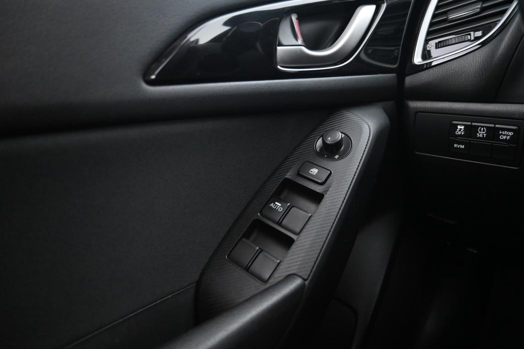 MAZDA 3 2014