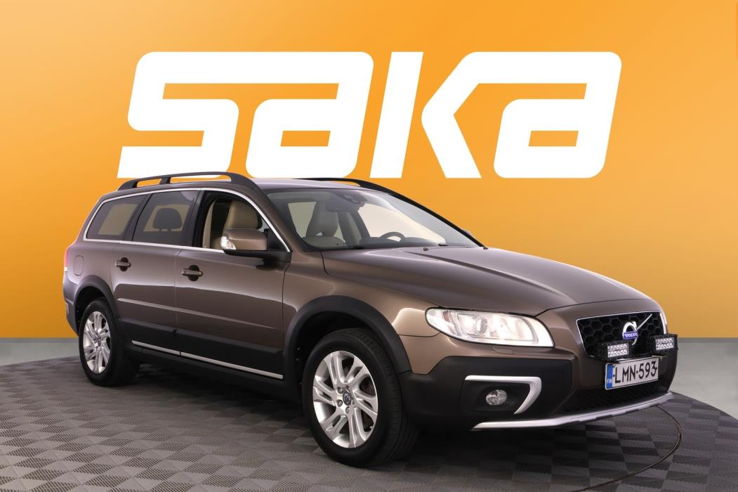 VOLVO XC70 2015
