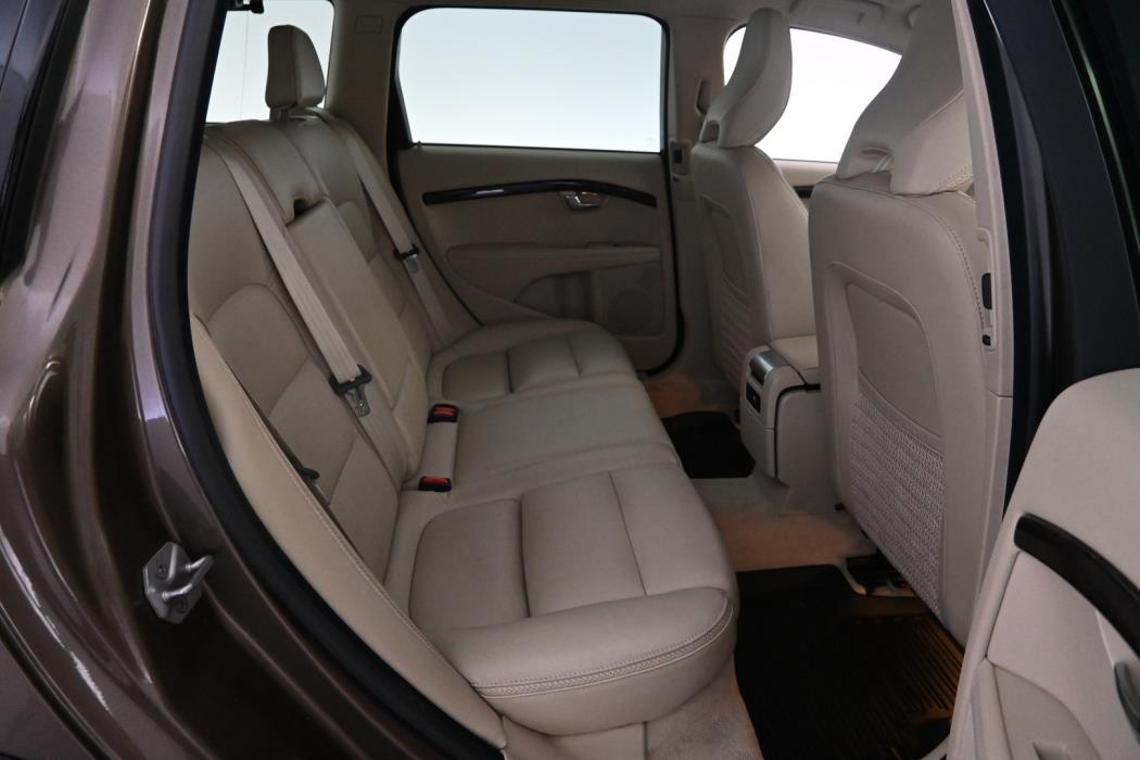 VOLVO XC70 2015