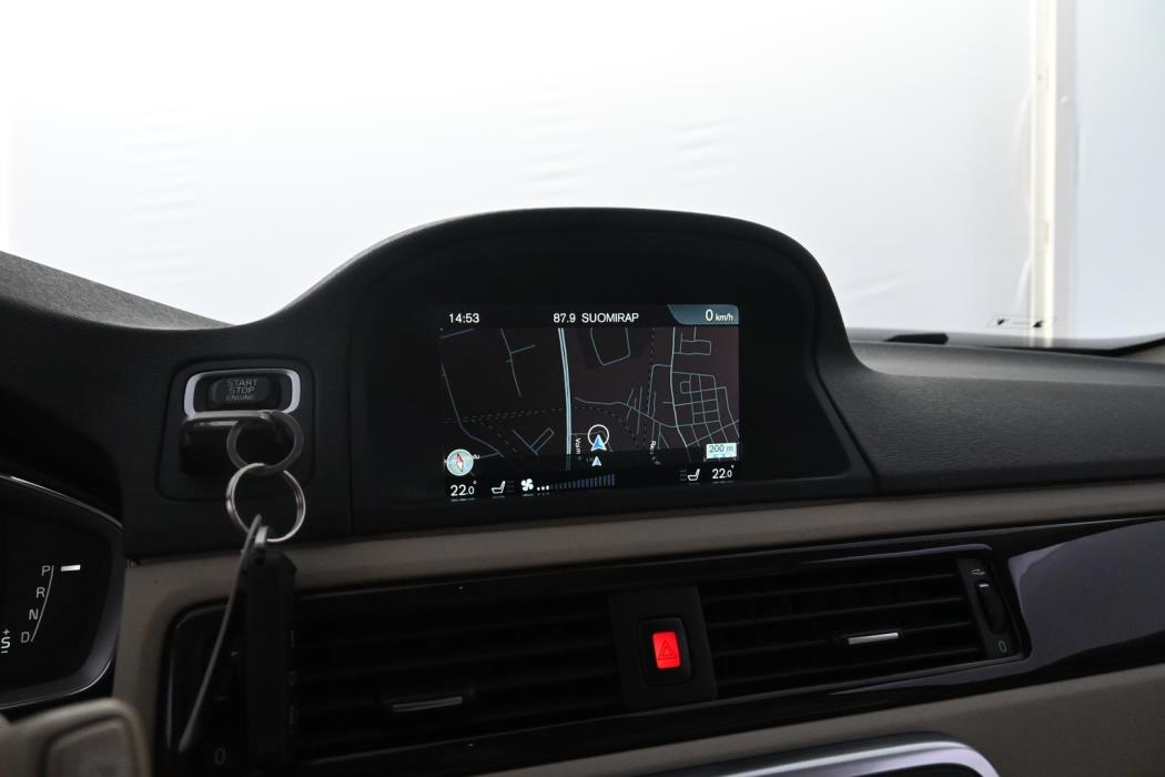 VOLVO XC70 2015