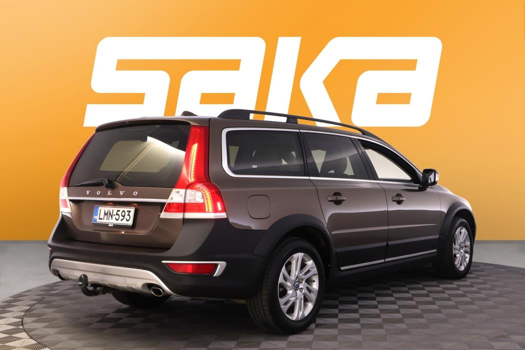 VOLVO XC70 2015