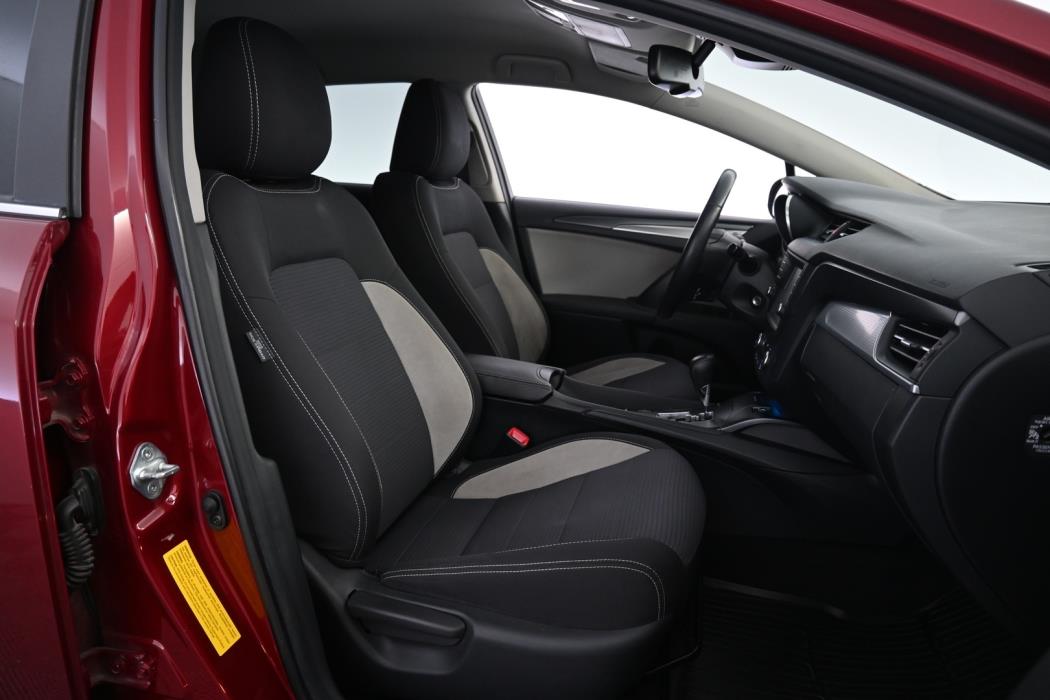 TOYOTA Avensis 2017