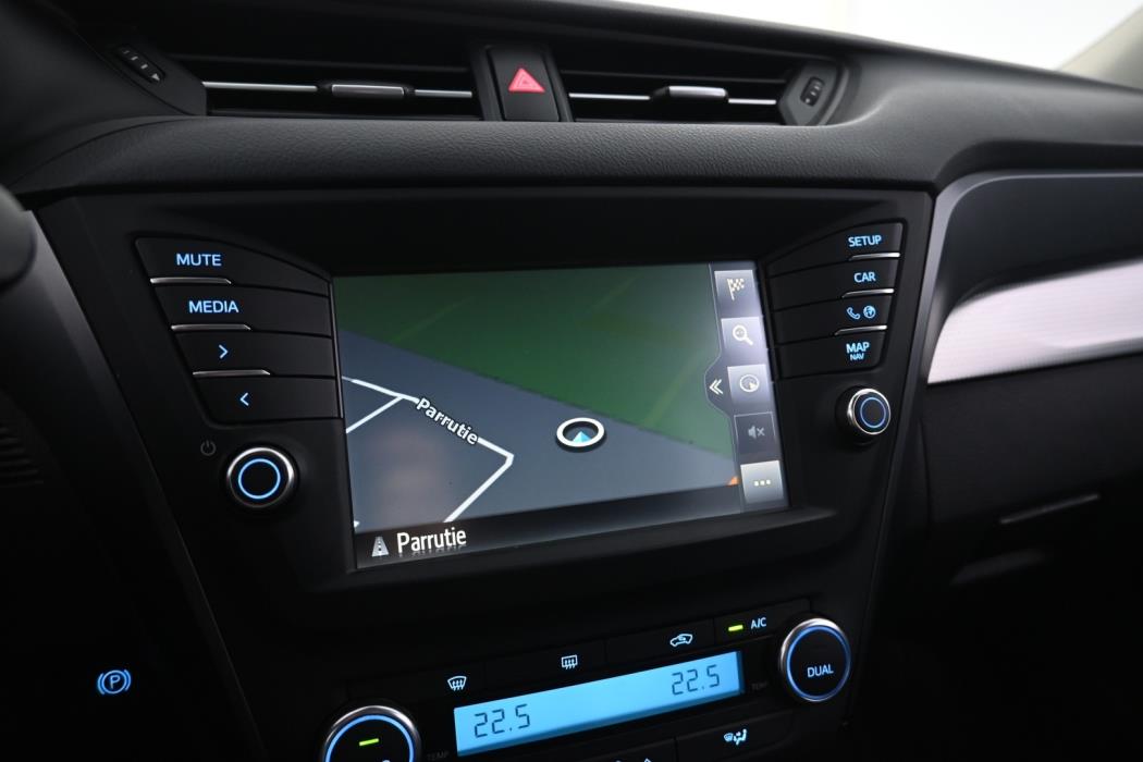 TOYOTA Avensis 2017