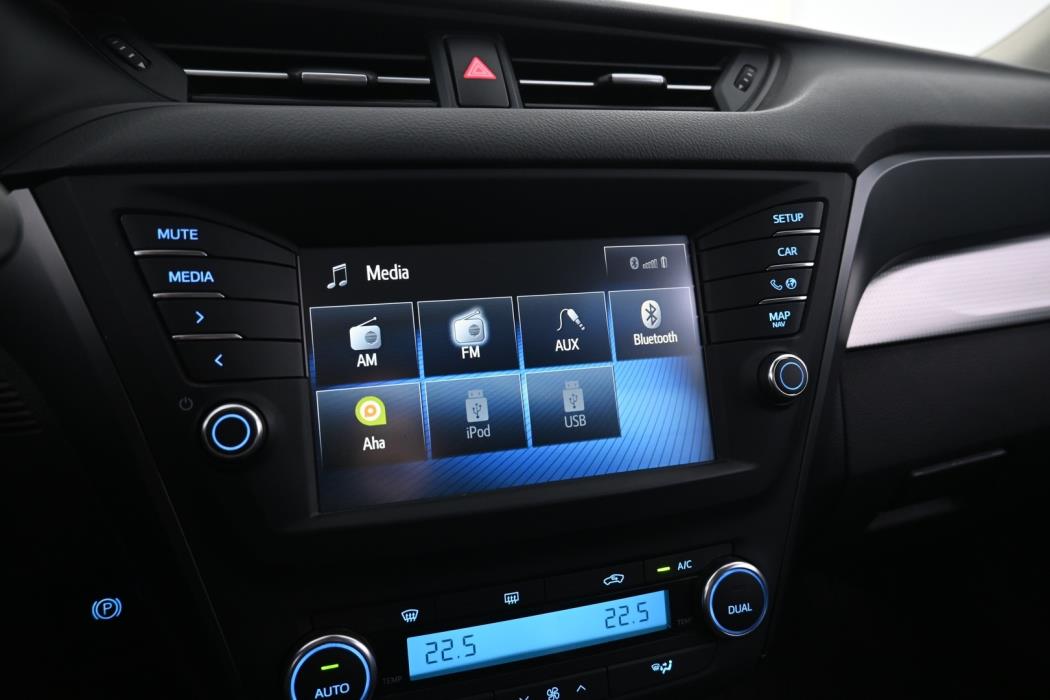 TOYOTA Avensis 2017