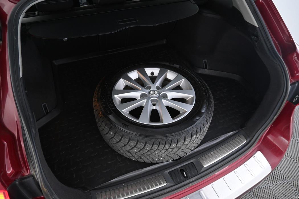 TOYOTA Avensis 2017