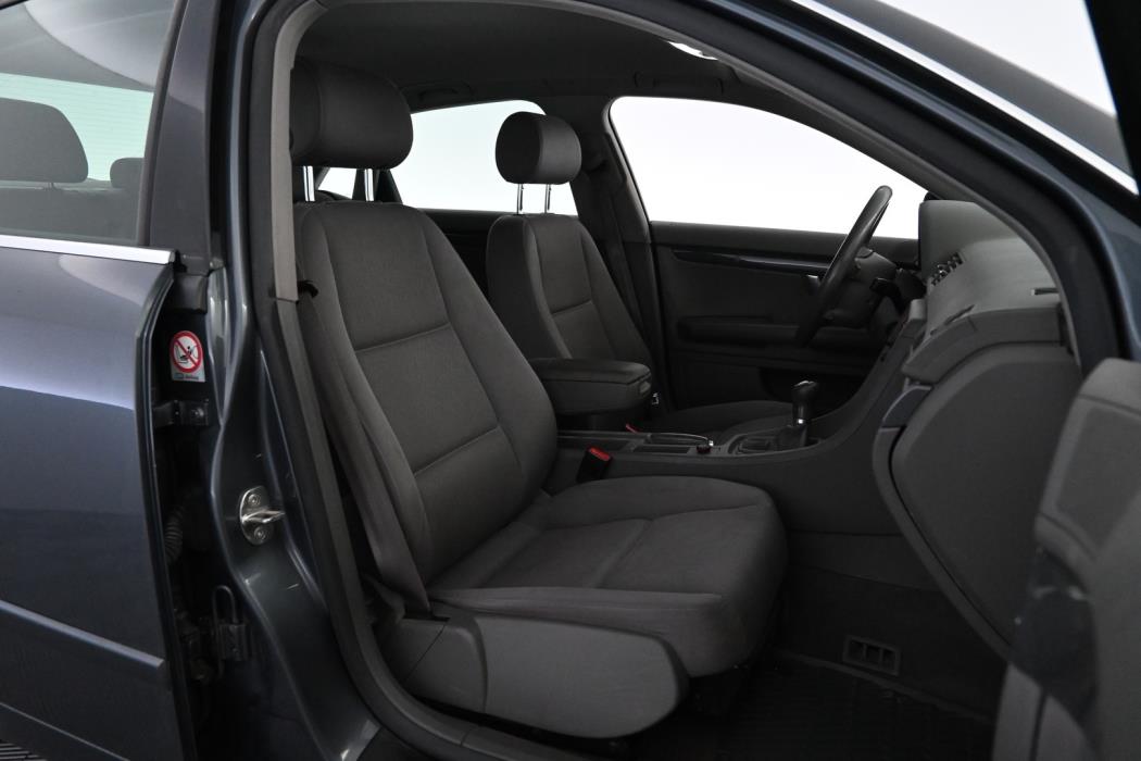 AUDI A4 2004