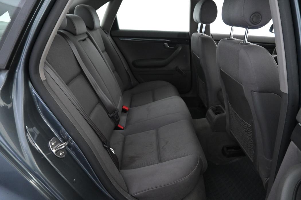 AUDI A4 2004