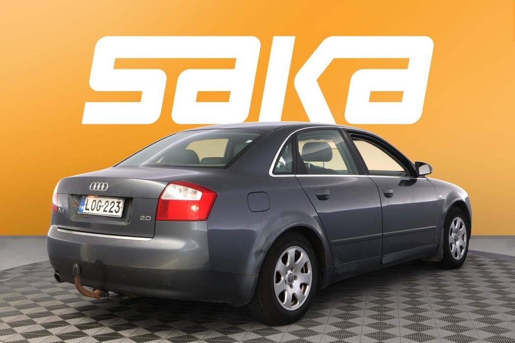 AUDI A4 2004