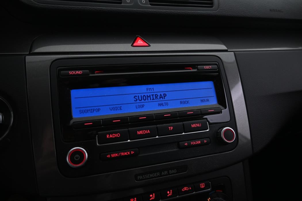 VOLKSWAGEN Passat 2010