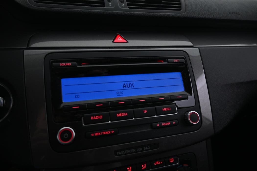 VOLKSWAGEN Passat 2010