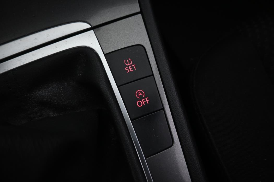 VOLKSWAGEN Passat 2010